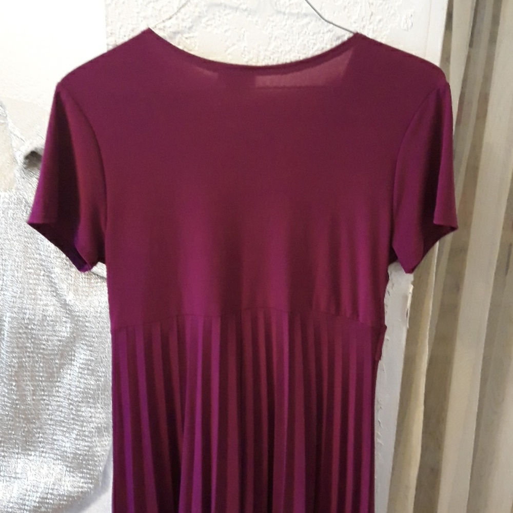 Dress - Picture 4 of 4